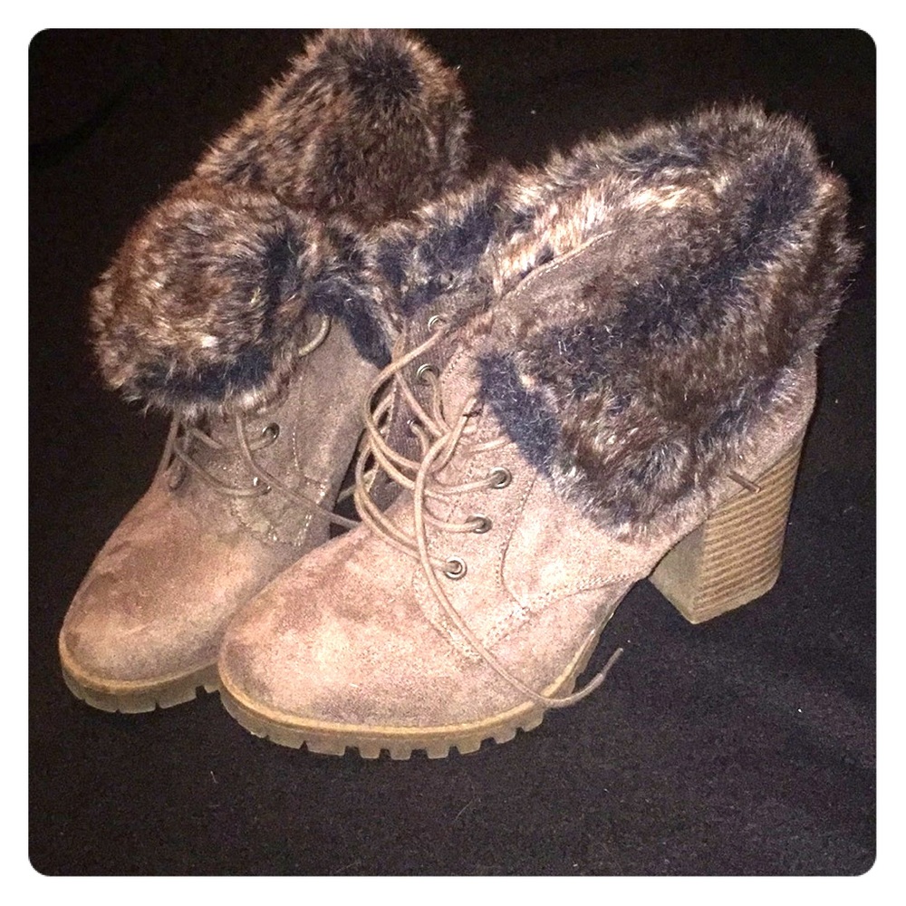 Jellypop fur lined lace up booties